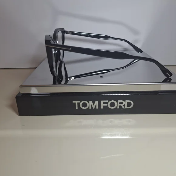 BRAND NEW Tom Ford Black Cat-Eye Glasses Model TF5843-B 005  display picture 3